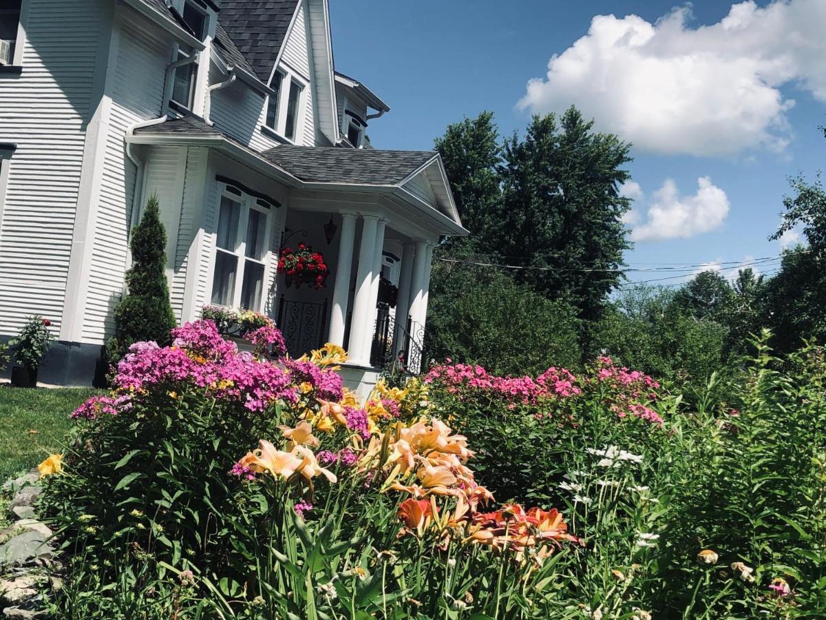 B&B Hillhouse Lac-Brome Dış mekan fotoğraf