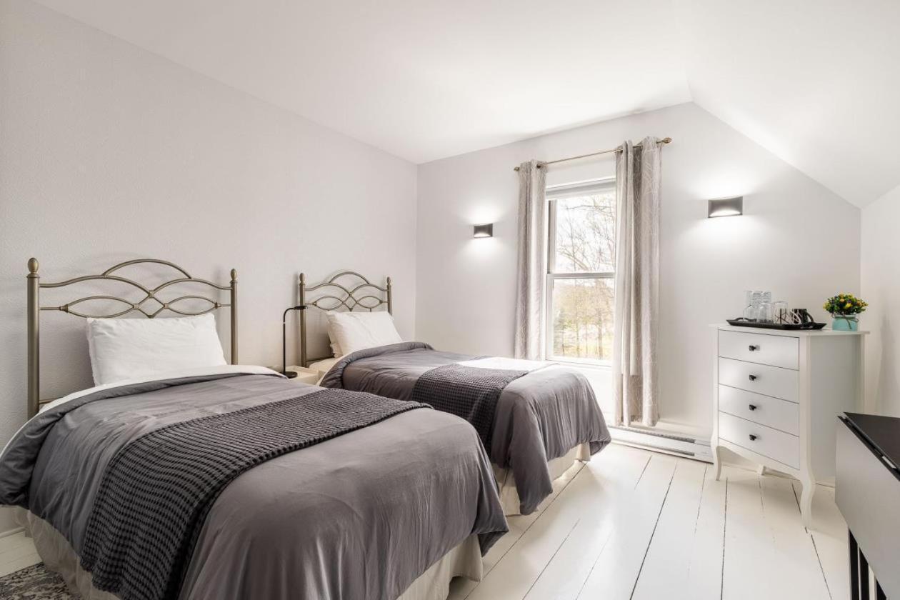 B&B Hillhouse Lac-Brome Dış mekan fotoğraf
